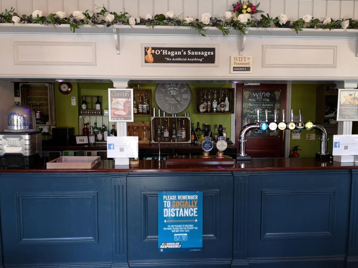 Woolpack Inn Чичестър Екстериор снимка