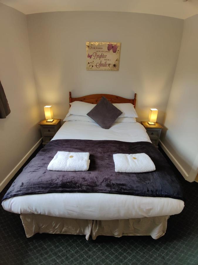 Woolpack Inn Чичестър Екстериор снимка